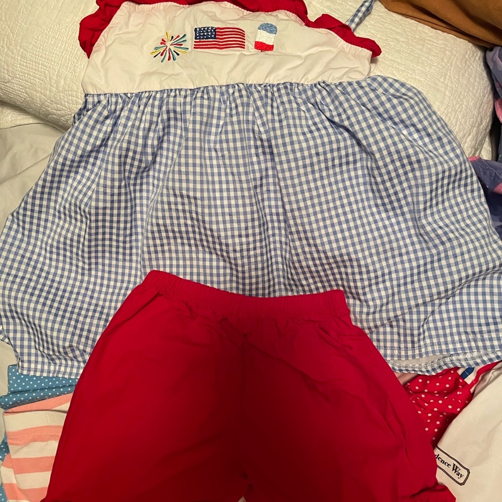 Girls 4th of July set. 6/7